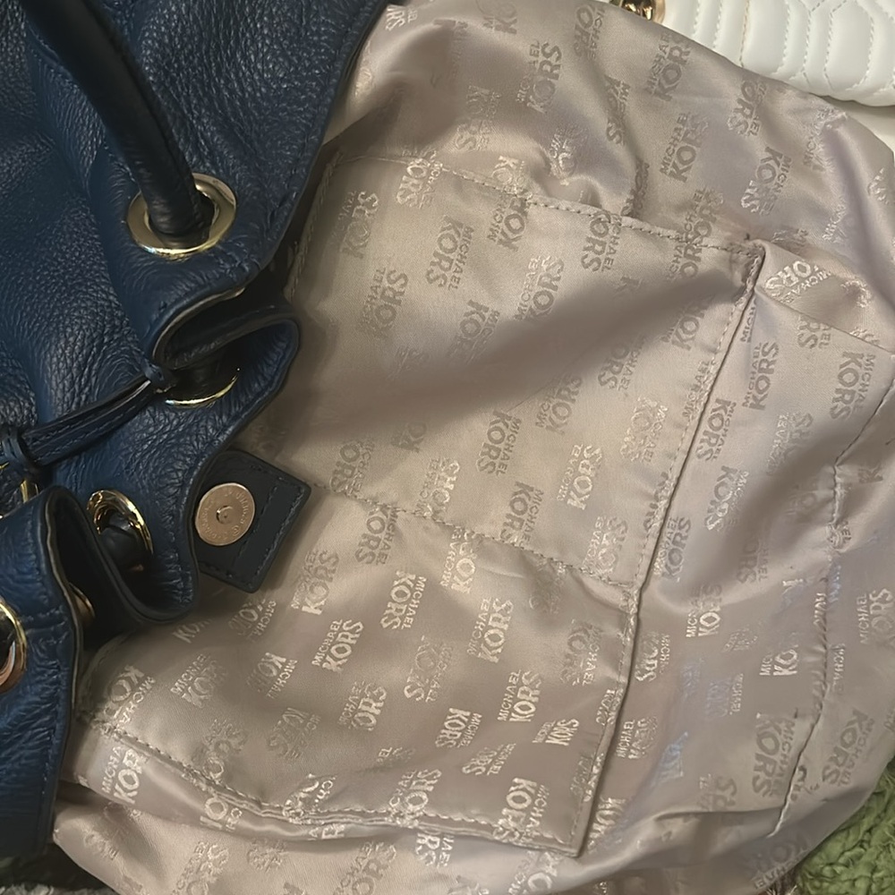 Michael Kors Navy Blue Leather Tote, perfect for the office or play!! - Picture 11 of 15